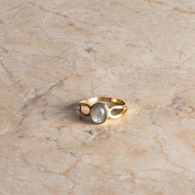 Labradorit Ring gold oval im Vintage Stil handgemacht