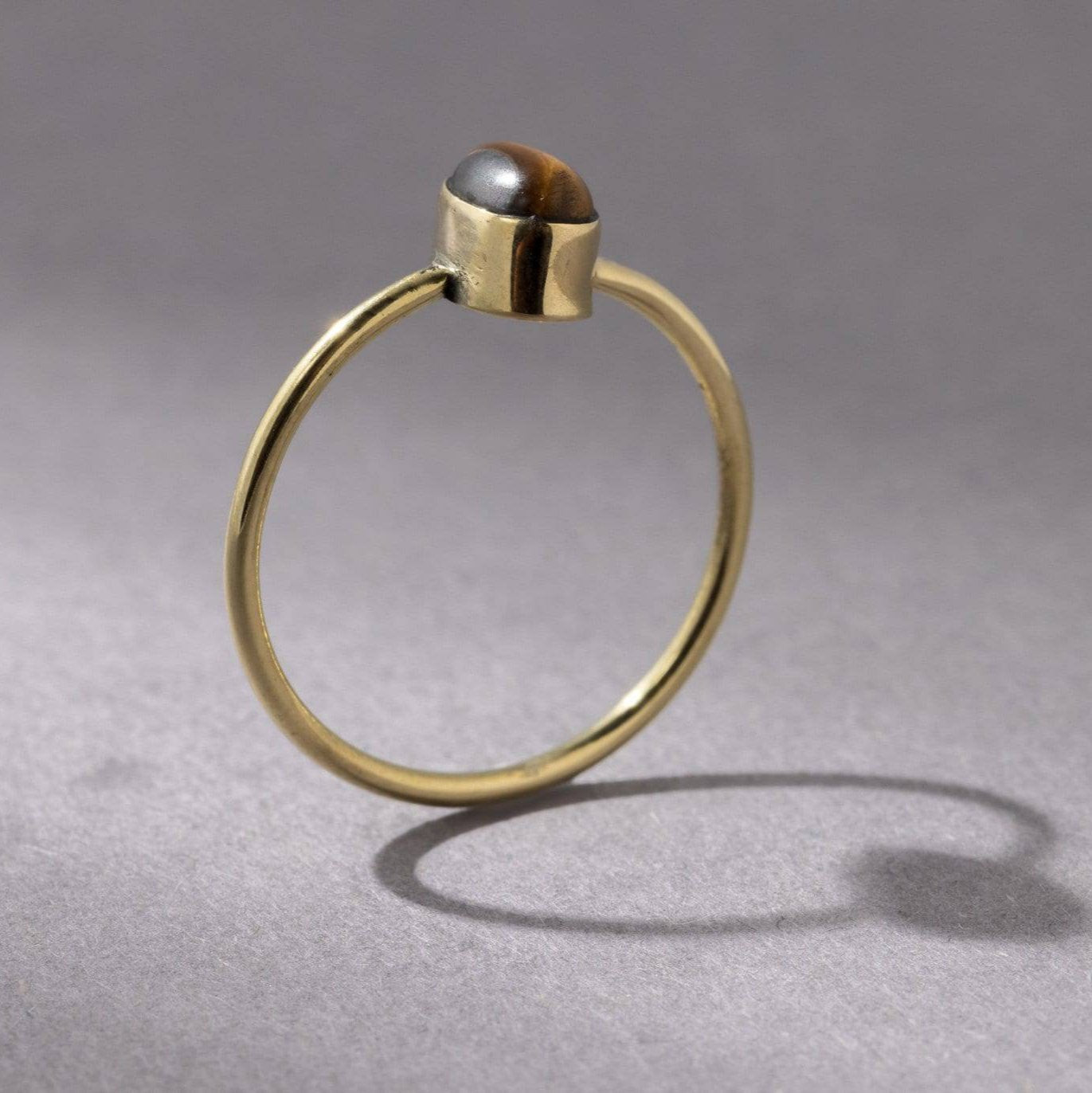 Feiner Tigerauge Ring mit ovalem Stein handgemacht - NooeBerlin