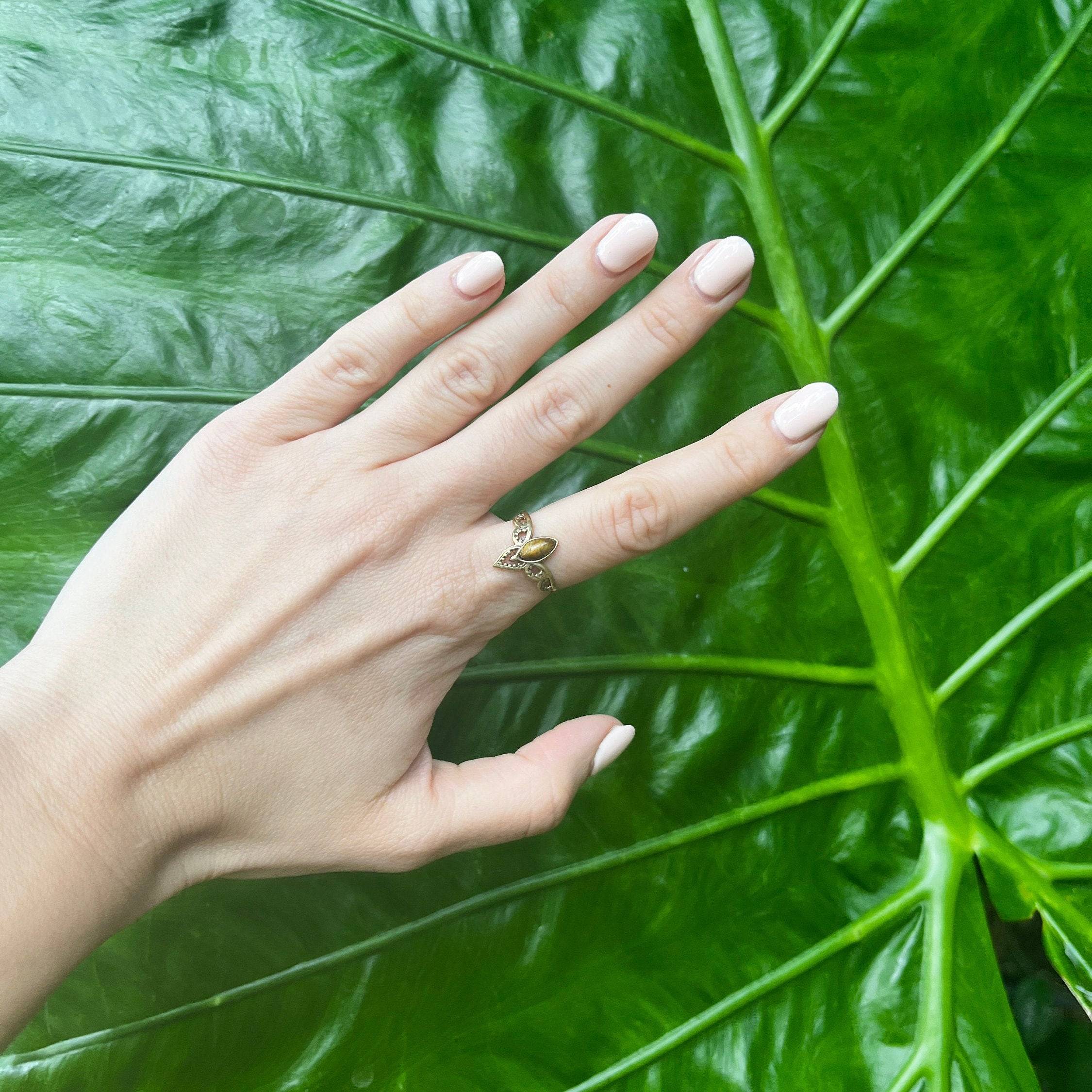 Auge Kronen Ring mit Tigerauge gold handgemacht - NooeBerlin